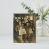 Carte Postale NEWSBOYS à New York au tournant du siècle (Debout devant)