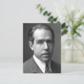 Carte Postale niels bohr (Debout devant)