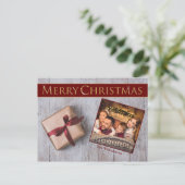 Carte Postale Noël d'or présent sur le pont de neige photo (Debout devant)