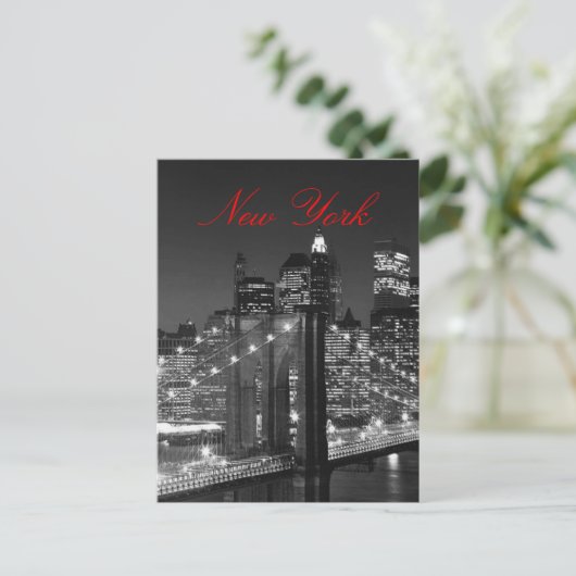 Carte postale noire et blanche New York Red Script (Debout devant)