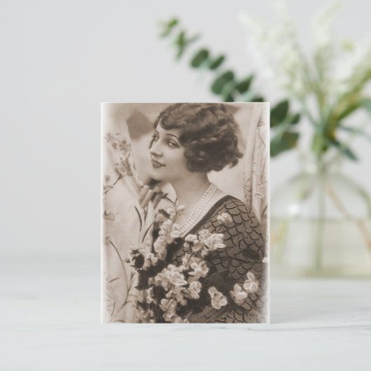 Carte Postale non défini (Debout devant)