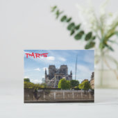 Carte Postale Notre Dame de Paris, le lendemain du feu de 2019 (Debout devant)