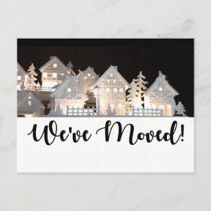 Carte Postale Nous avons déménagé des maisons de Noël éclairées