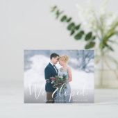 Carte Postale NOUS AVONS ÉLOIGNÉ | Faire-part mariage en lettres (Debout devant)