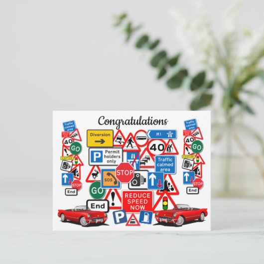 Carte Postale Nous avons réussi votre test de conduite, Félicita (Debout devant)