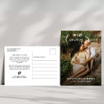 Carte Postale Nouveau Bientôt Bientôt bébé Photo Grossesse<br><div class="desc">Annoncez l’arrivée de votre petit avec élégance avec cette carte postale moderne Coming Bientôt faire-part bébé. Avec un espace pour une photo de maternité ou d’échographie chère, une typographie élégante et un agencement propre et élégant, c’est la meilleure façon de partager vos nouvelles joyeuses avec des proches. Idéal pour envoyer...</div>