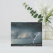 Carte Postale Nuage de mur avec éclairs (Debout devant)