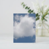 Carte Postale Nuages de Cumulus Puffy dans le ciel bleu (Debout devant)