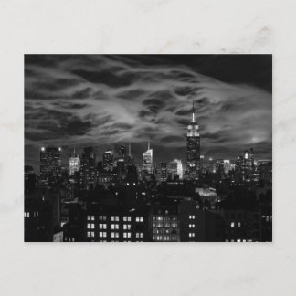 Carte Postale Nuages éthérés : NYC Skyline, ESB BW