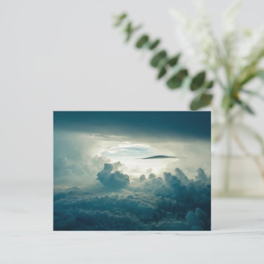 Carte Postale Nuages Fluffeux Foncé Vue aérienne (Debout devant)