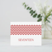 Carte postale Numéro de table Red Simple Chevron (Debout devant)