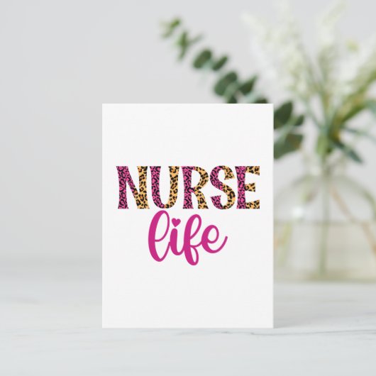 Carte Postale Nurse Life - Rose et Empreinte de léopard (Debout devant)