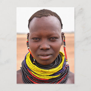 Carte Postale Nyangatom femme portant des colliers perlés
