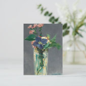 Carte Postale Oeillets et clématites dans un vase de cristal de  (Debout devant)