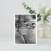 Carte Postale OEufs de musique (Debout devant)