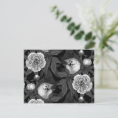 Carte Postale Oiseaux et fleurs de pivoines monochromes, gris (Debout devant)