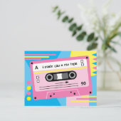Carte Postale Old Skool Pink Cassette Mix Tape Playlist (Debout devant)