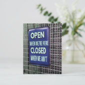 Carte Postale Open Sign Funny, Closed Sign Funny (Debout devant)