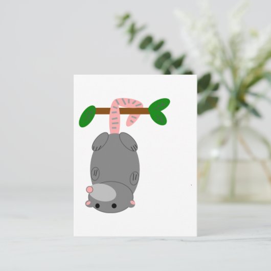 Carte Postale Opossum/Possum suspendu à l'envers par queue (Debout devant)