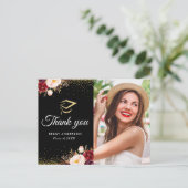 Carte Postale or confetti diplôme photo merci (Debout devant)