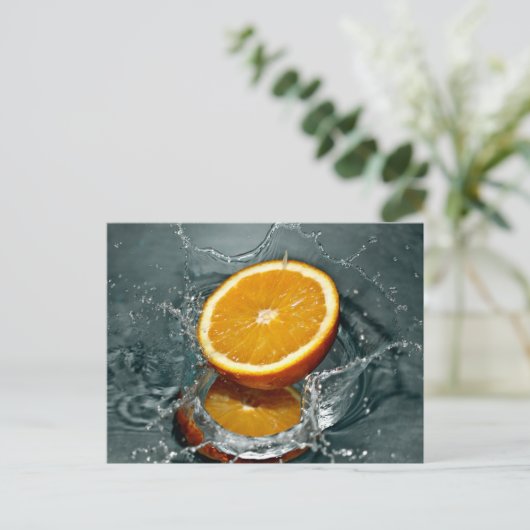 Carte Postale orange juteuse positive pour l'humeur vitaminée (Debout devant)