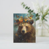 Carte Postale Ours dans une couronne de fleurs et de papillons (Debout devant)