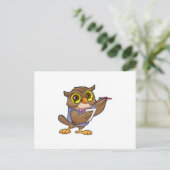 Carte Postale Owl comme secrétaire avec stylo et note (Debout devant)