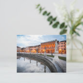 Carte postale Padova, Italie. (Debout devant)