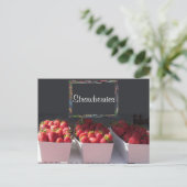Carte postale - Paniers fraises avec panneau (Debout devant)