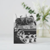 Carte Postale Panzer & Militärfahrzeuge (Debout devant)