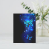 Carte Postale Papillon Morpho sur fond sombre (Debout devant)