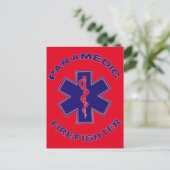 Carte Postale Paramedic du pompier (Debout devant)