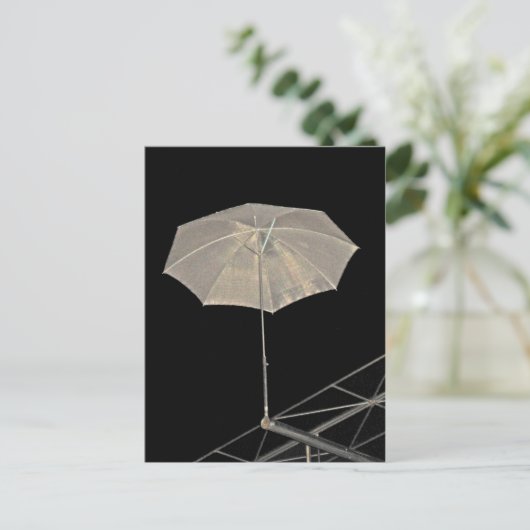 Carte Postale parapluie (Debout devant)