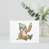 Carte Postale Paresseux au patinage sur glace avec des patins à  (Debout devant)