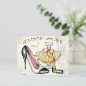 Carte Postale Parfum, rouge à lèvres et une chaussure à talons h (Debout devant)