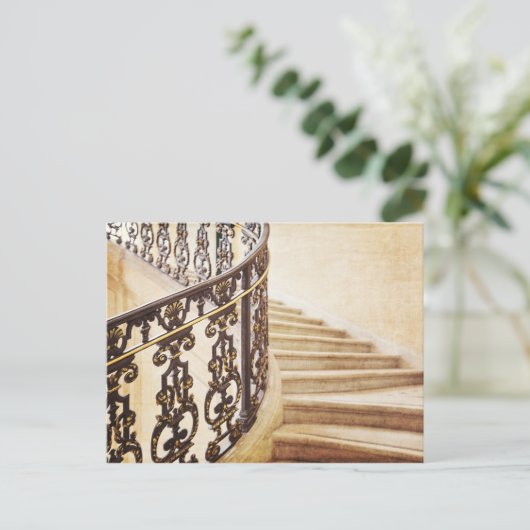 Carte postale Paris Staircase (Debout devant)