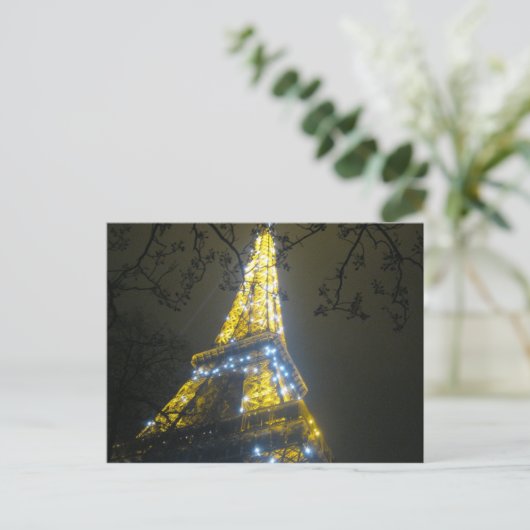 Carte Postale Paris - Tour Eiffel (Debout devant)