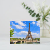 Carte Postale Paris, Tour Eiffel et Seine, France. (Debout devant)