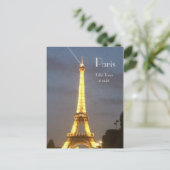 Carte Postale Paris : Tour Eiffel la nuit. (Debout devant)