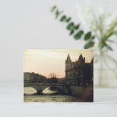 Carte Postale Paris, ville de l'amour... (Debout devant)