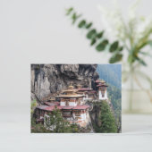 Carte Postale Paro Taktsang : Le monastère du nid de tigre - Bho (Debout devant)