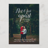 Carte Postale Pas à 6 pieds | Nouvelle date Mariage | Calligraph (Devant)