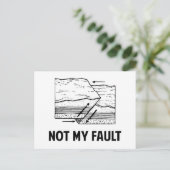 Carte Postale Pas ma faute (Debout devant)