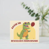 Carte Postale Passe un rexcellent anniversaire - dinosaure drôle (Debout devant)