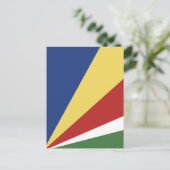 Carte Postale pavillon des Seychelles (Debout devant)