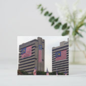 Carte Postale pavillon malaisien (Debout devant)