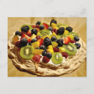 Carte Postale Pavlova garnie de fruits colorés