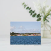 Carte Postale Paysage côtier idyllique (Debout devant)