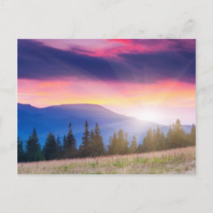 Carte Postale Paysage de montagnes majestueuses sous ciel matina