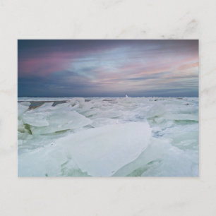 Carte Postale Paysage hivernal panoramique de pics enneigés